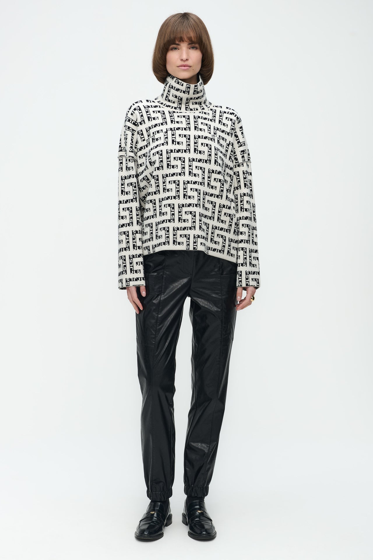 Baker Studio Pullover