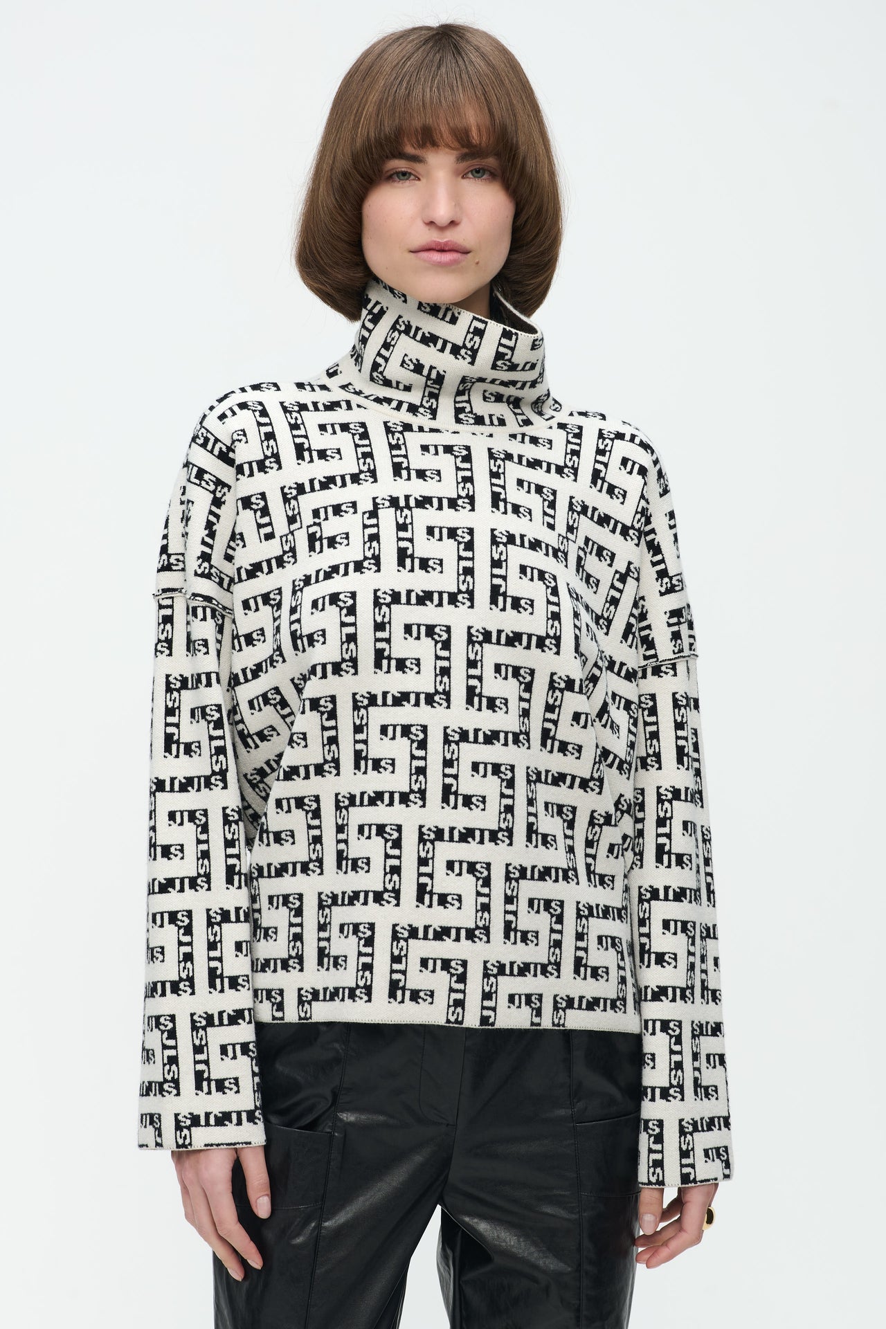 Baker Studio Pullover